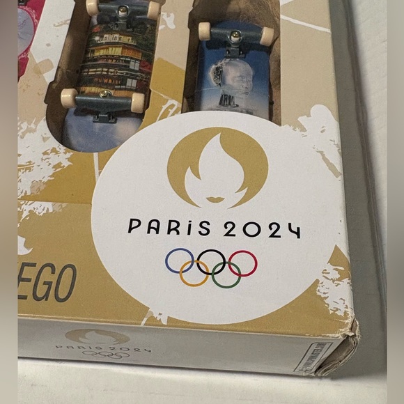 Tech Deck Competition Legends 8-Pack Mini Skateboards Olympic Games Paris 2024 - Picture 5 of 10